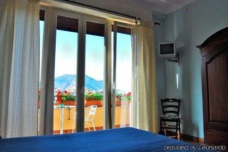 Kemonia Bed & Breakfast 4*