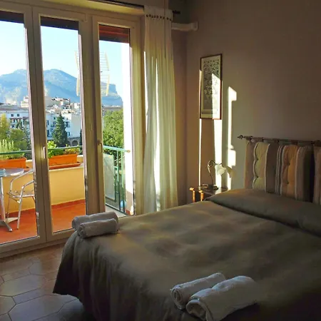 Frühstückspension Kemonia 4*